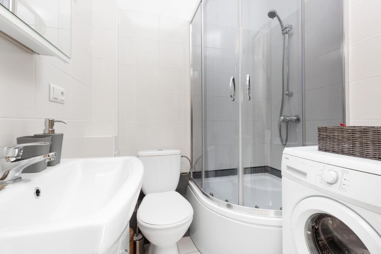 Apartments City Center Krucza By Renters Warszawa Zewnętrze zdjęcie